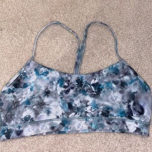 Lululemon Flow Y Light Support Bra